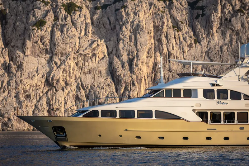 Slide: The Image of Benetti 120 2008 - 31