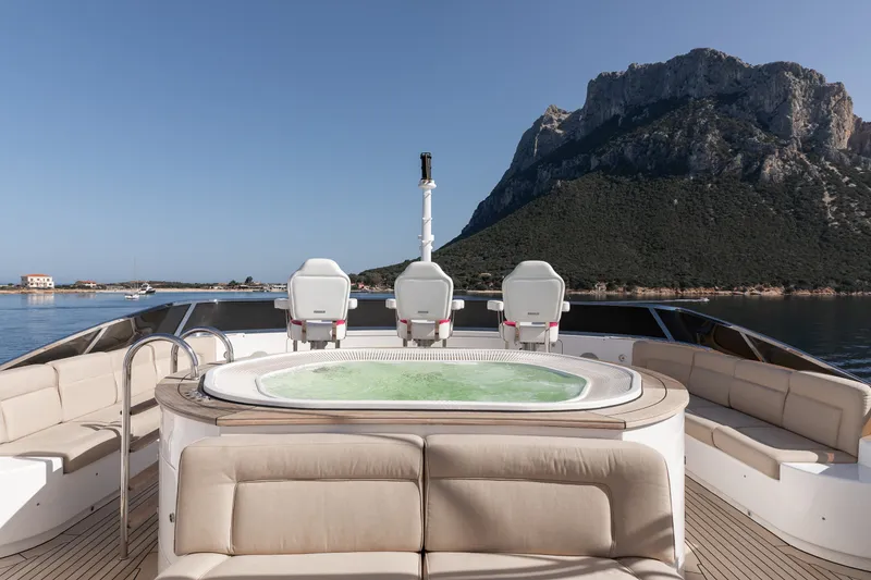 Slide: The Image of Benetti 120 2008 - 24