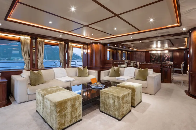 Slide: The Image of Benetti 120 2008 - 7