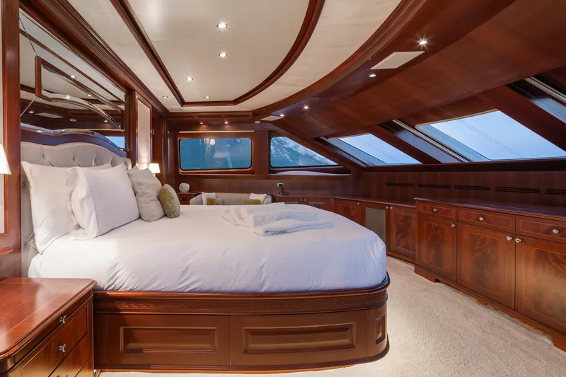 Slide: The Image of Benetti 120 2008 - 10