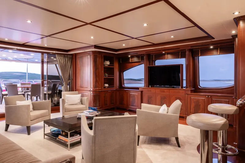 Slide: The Image of Benetti 120 2008 - 16