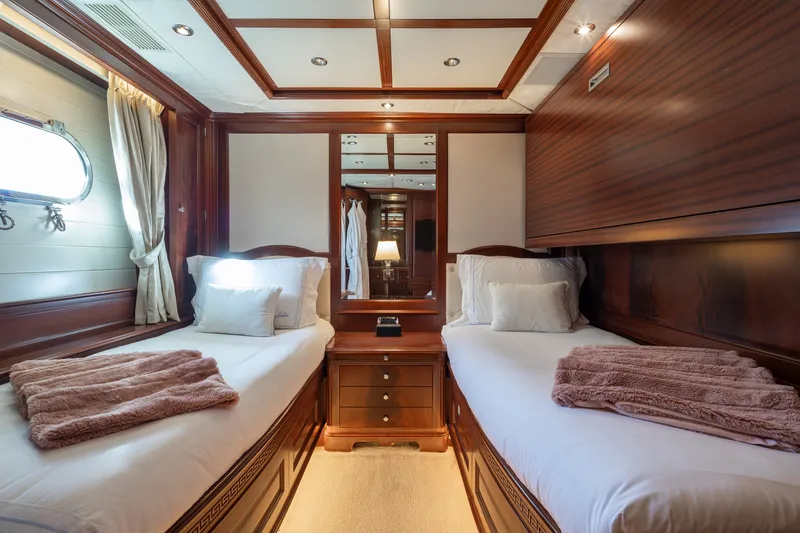 Slide: The Image of Benetti 120 2008 - 13