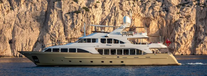 The Image of Benetti 120 2008 - 0