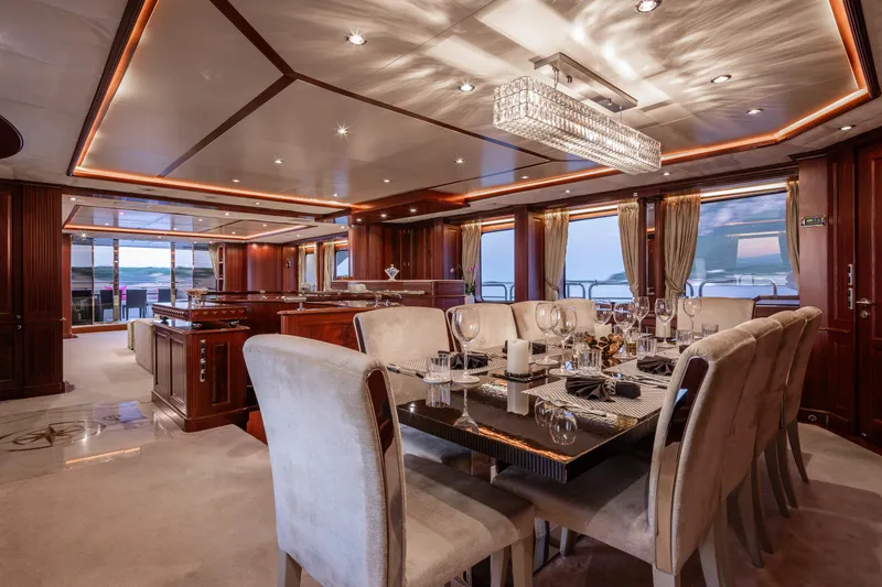 Slide: The Image of Benetti 120 2008 - 8