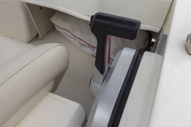 Slide: The Image of Boston Whaler 16 SUPER SPORT 2021 - 8