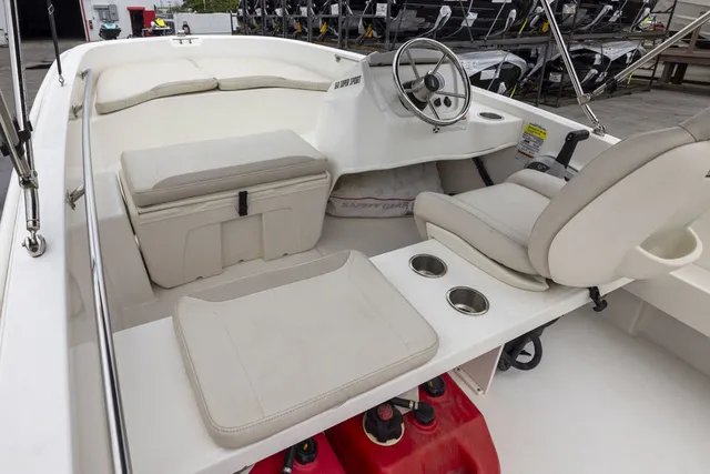 Slide: The Image of Boston Whaler 16 SUPER SPORT 2021 - 9