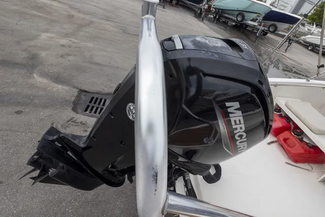 Slide: The Image of Boston Whaler 16 SUPER SPORT 2021 - 14