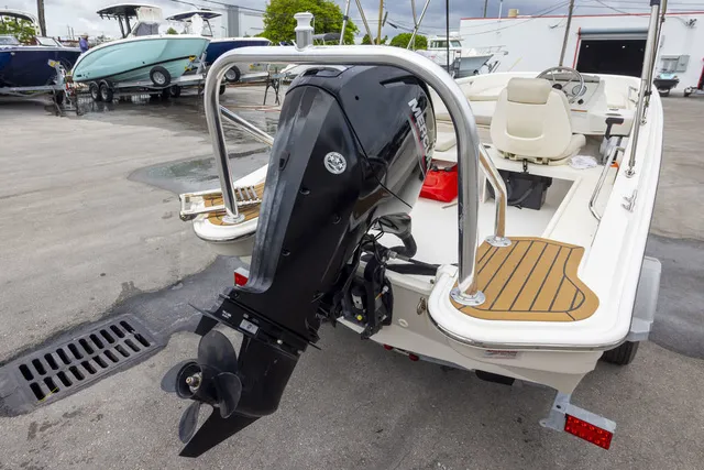 Slide: The Image of Boston Whaler 16 SUPER SPORT 2021 - 13