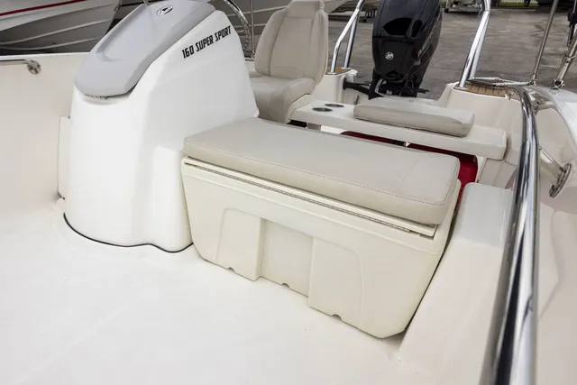 Slide: The Image of Boston Whaler 16 SUPER SPORT 2021 - 12