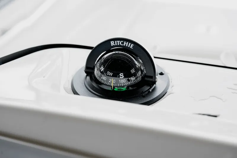 Slide: The Image of Boston Whaler 170 Montauk 2025 - 14