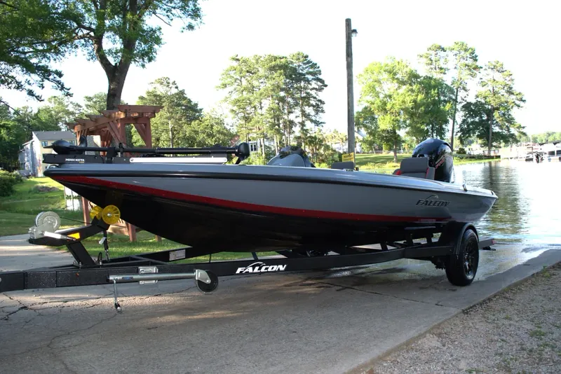 The Image of Falcon Boats 18 Freedom 2025 - 3