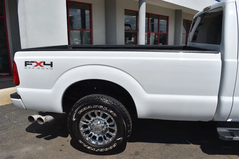 Slide: The Image of Ford F-250 XLT 2015 - 16