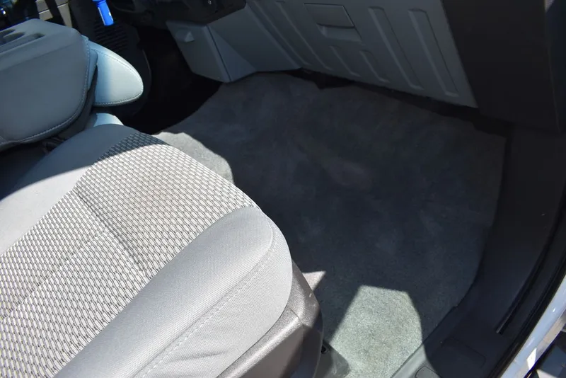 Slide: The Image of Ford F-250 XLT 2015 - 20