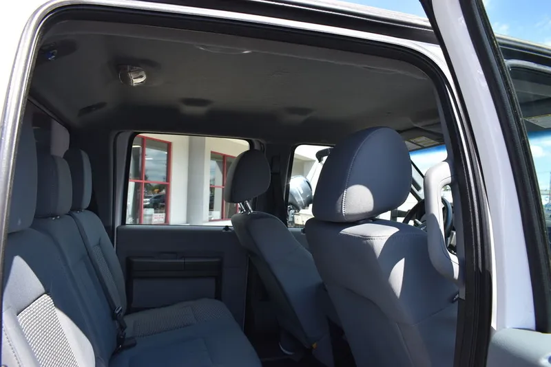 Slide: The Image of Ford F-250 XLT 2015 - 25