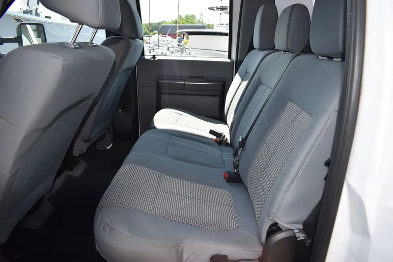 Slide: The Image of Ford F-250 XLT 2015 - 27