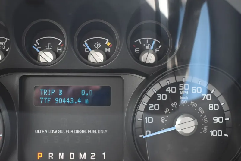 Slide: The Image of Ford F-250 XLT 2015 - 33