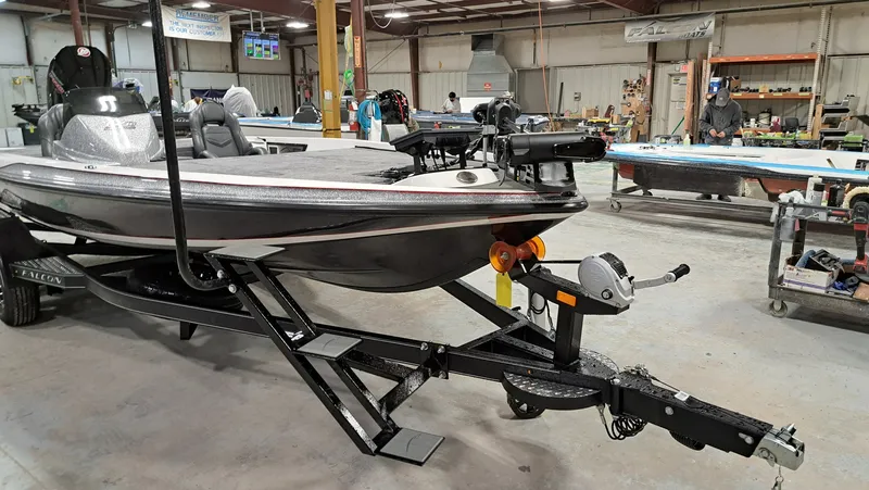 Slide: The Image of Falcon Boats 20TE 2025 - 4