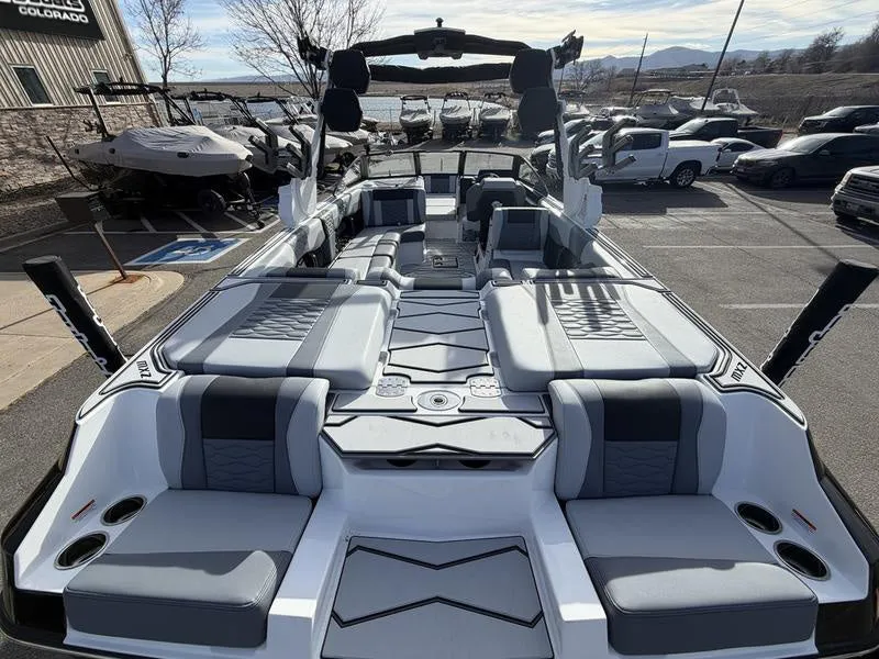 Slide: The Image of Malibu 24 MXZ 2026 - 11
