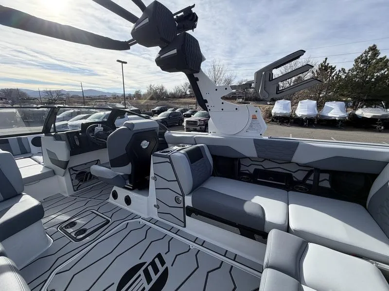 Slide: The Image of Malibu 24 MXZ 2026 - 27