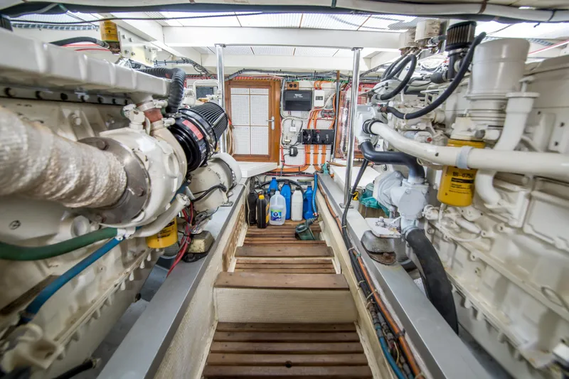 Slide: The Image of Grand Banks 42 Classic 1995 - 35