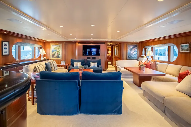 Slide: The Image of Feadship Tri-Deck 1992 - 1