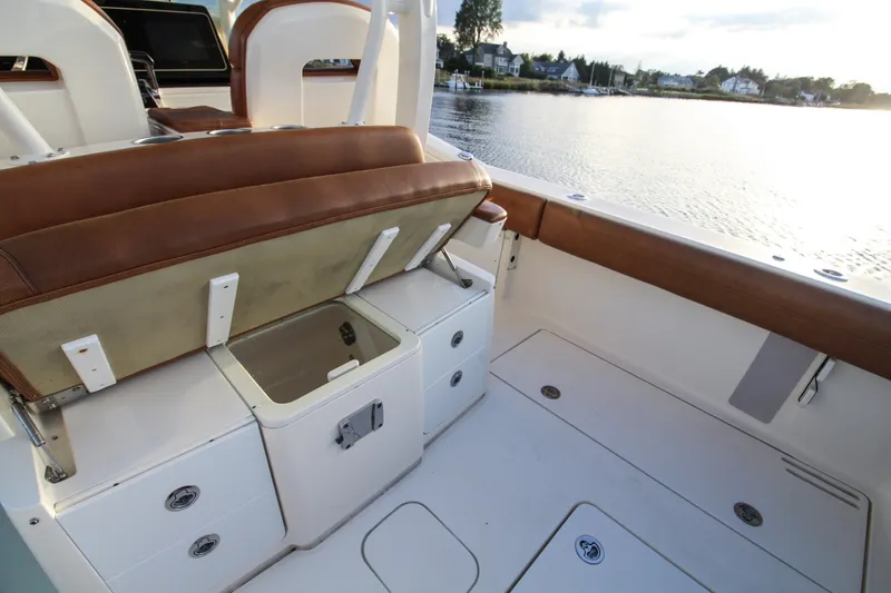 Slide: The Image of Scout Boats 350 LXF 2015 - 27
