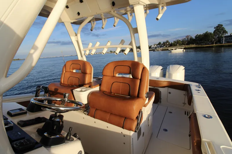Slide: The Image of Scout Boats 350 LXF 2015 - 22