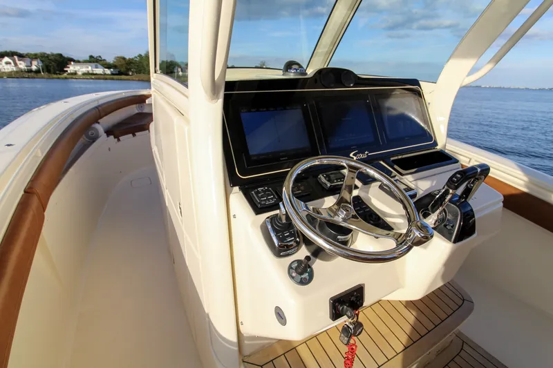 Slide: The Image of Scout Boats 350 LXF 2015 - 14