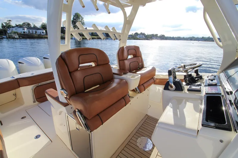 Slide: The Image of Scout Boats 350 LXF 2015 - 12