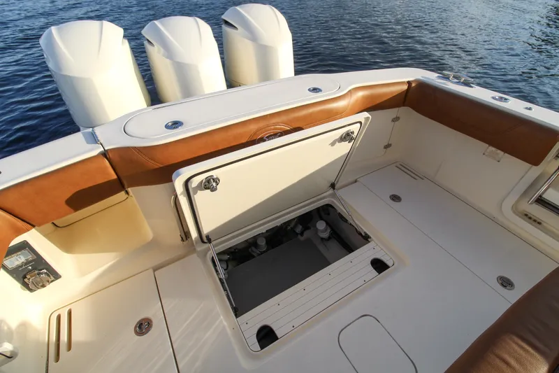 Slide: The Image of Scout Boats 350 LXF 2015 - 31