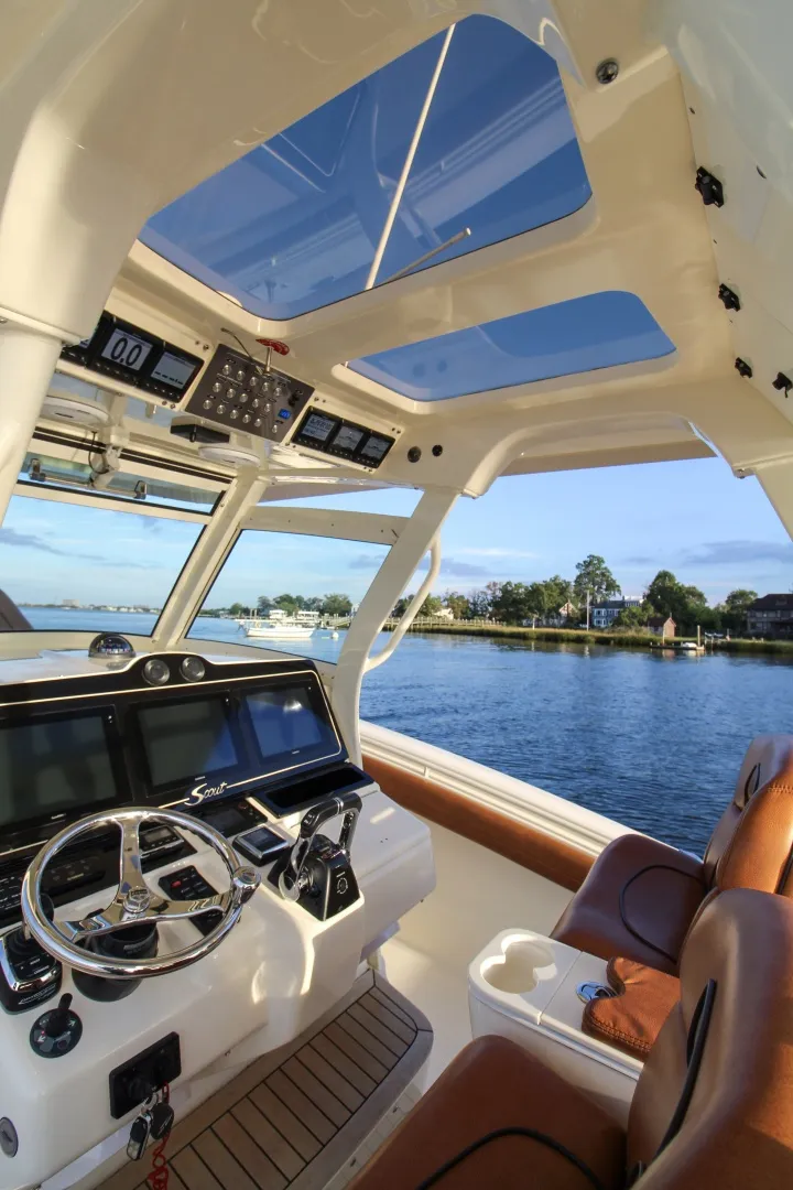 Slide: The Image of Scout Boats 350 LXF 2015 - 19