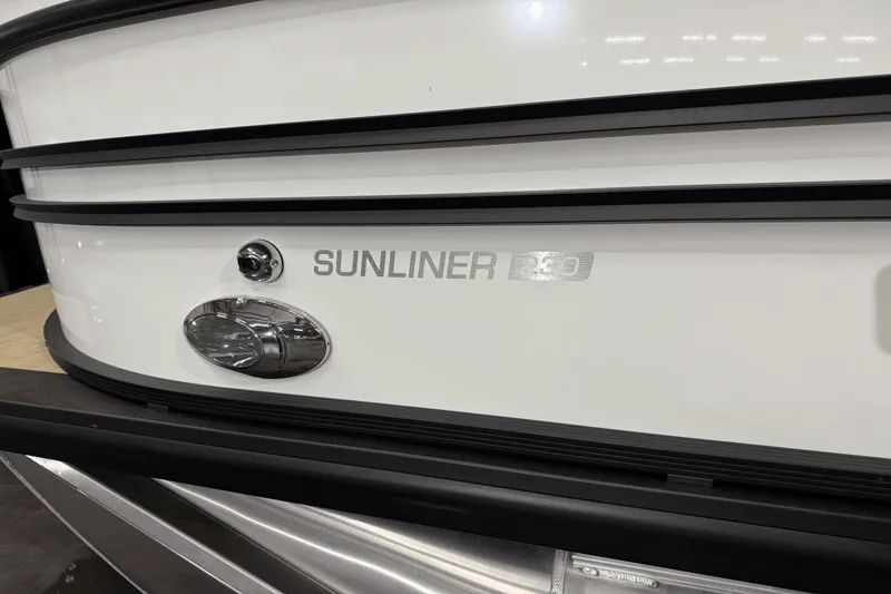 Slide: The Image of Harris 230 Sunliner 2025 - 2