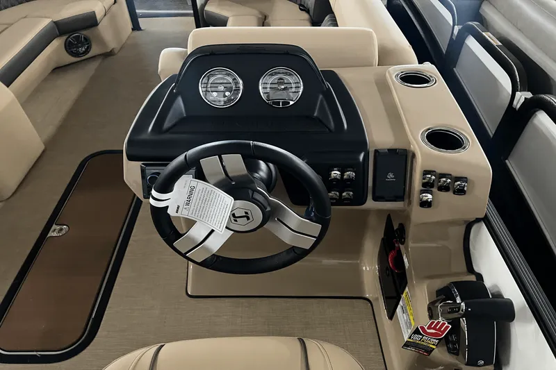 Slide: The Image of Harris 230 Sunliner 2025 - 9