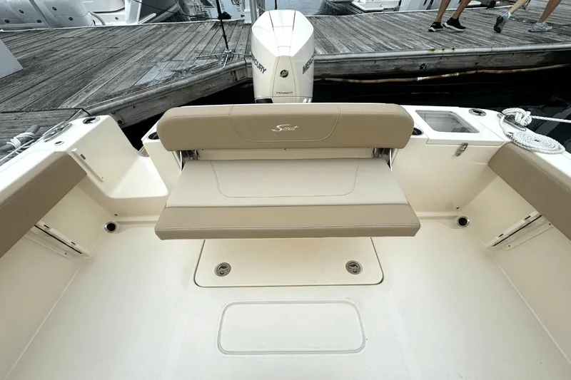 Slide: The Image of Scout 240 XSF 2025 - 15