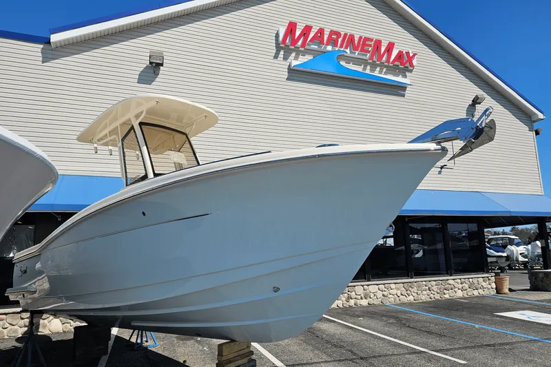 Slide: The Image of Scout 240 XSF 2025 - 2