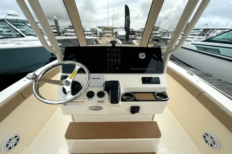 Slide: The Image of Scout 240 XSF 2025 - 23