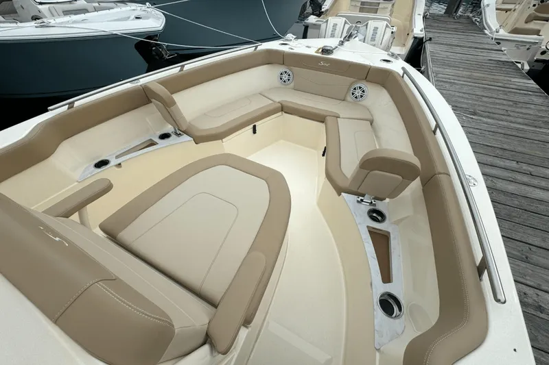 Slide: The Image of Scout 240 XSF 2025 - 25