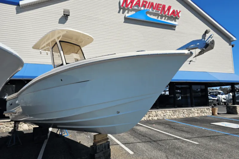 Slide: The Image of Scout 240 XSF 2025 - 3