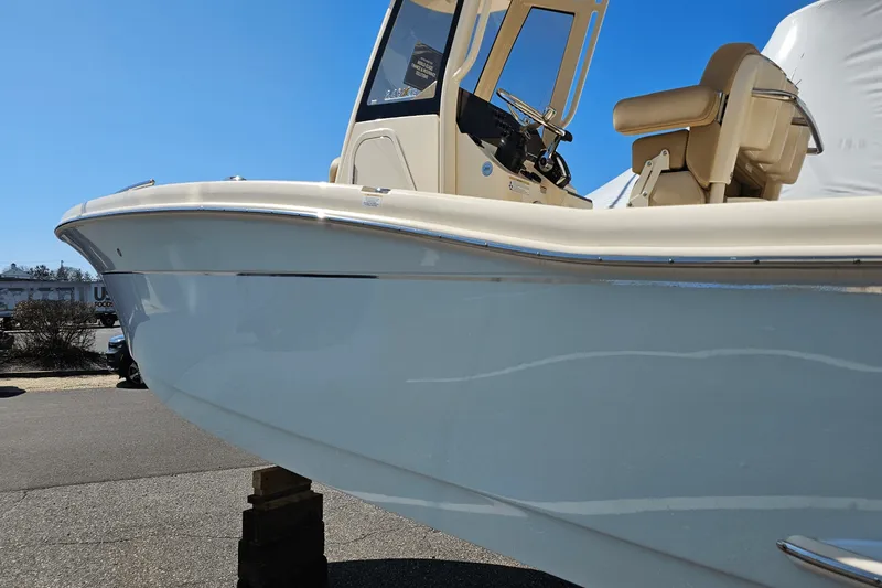 Slide: The Image of Scout 240 XSF 2025 - 7