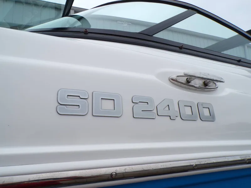 Slide: The Image of Hurricane 2400 SD 2018 - 6