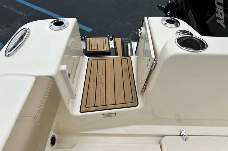 Slide: The Image of Scout 215 XSF 2025 - 18