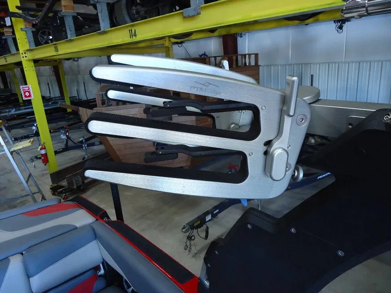 Slide: The Image of Malibu Boats 24 MXZ 2017 - 17