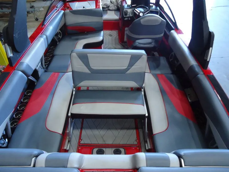 Slide: The Image of Malibu Boats 24 MXZ 2017 - 10
