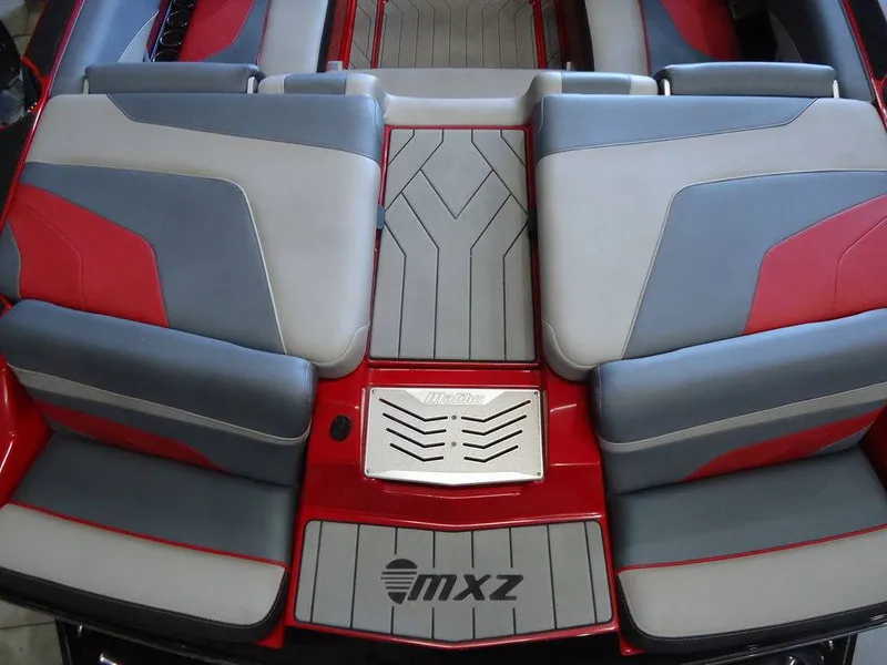 Slide: The Image of Malibu Boats 24 MXZ 2017 - 4