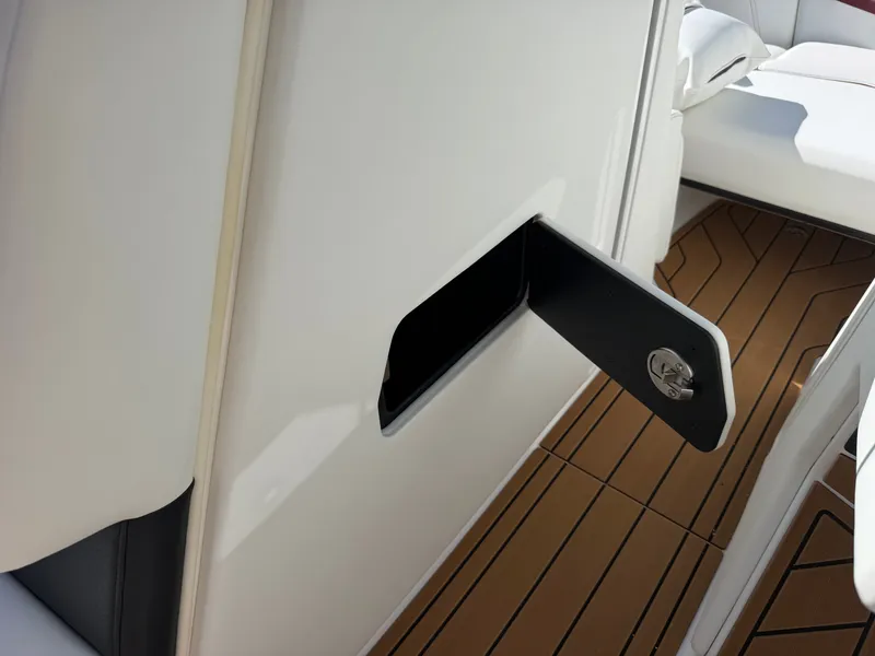 Slide: The Image of Nautique G21 2026 - 16