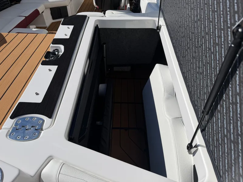 Slide: The Image of Nautique G21 2026 - 10