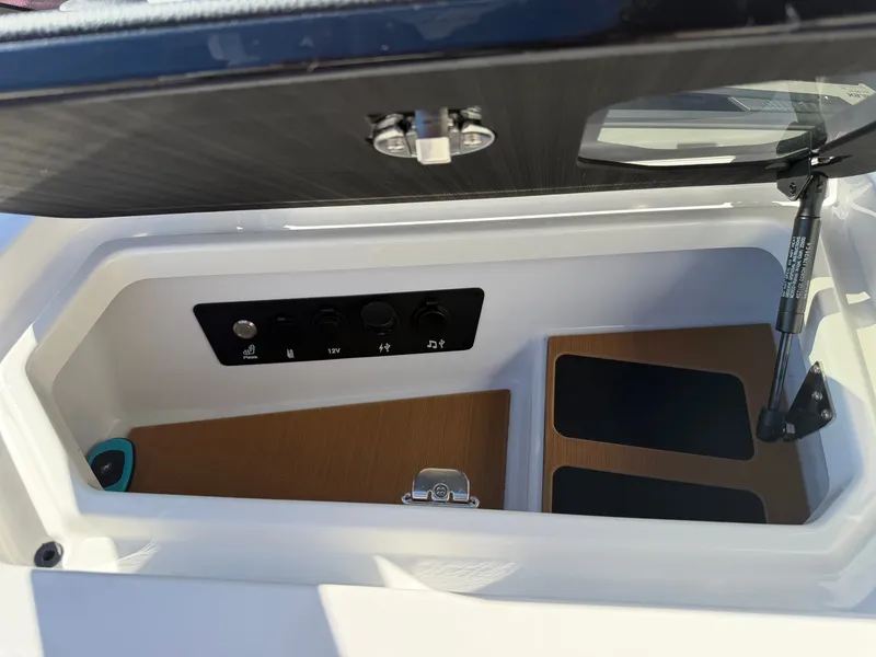 Slide: The Image of Nautique G21 2026 - 13
