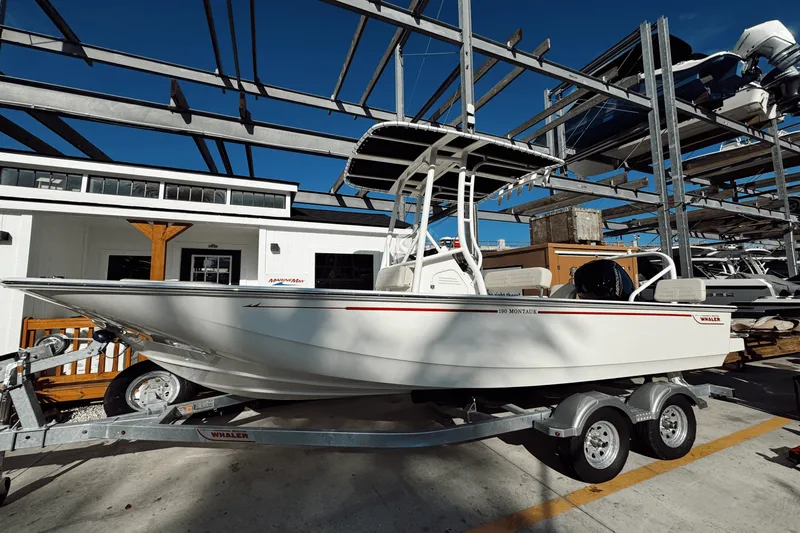 Slide: The Image of Boston Whaler 190 Montauk 2025 - 10