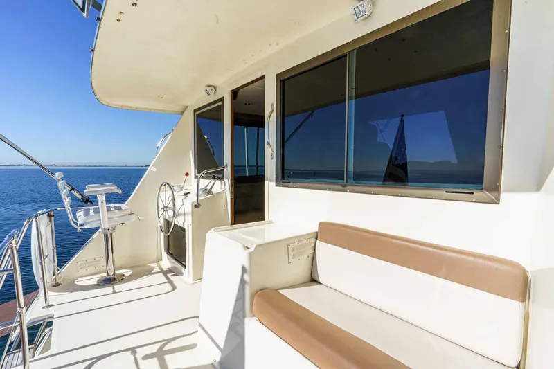 Slide: The Image of Hatteras 60 Convertible 1978 - 10