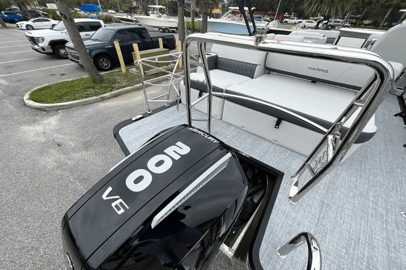 Slide: The Image of Harris 230 Sunliner 2025 - 13